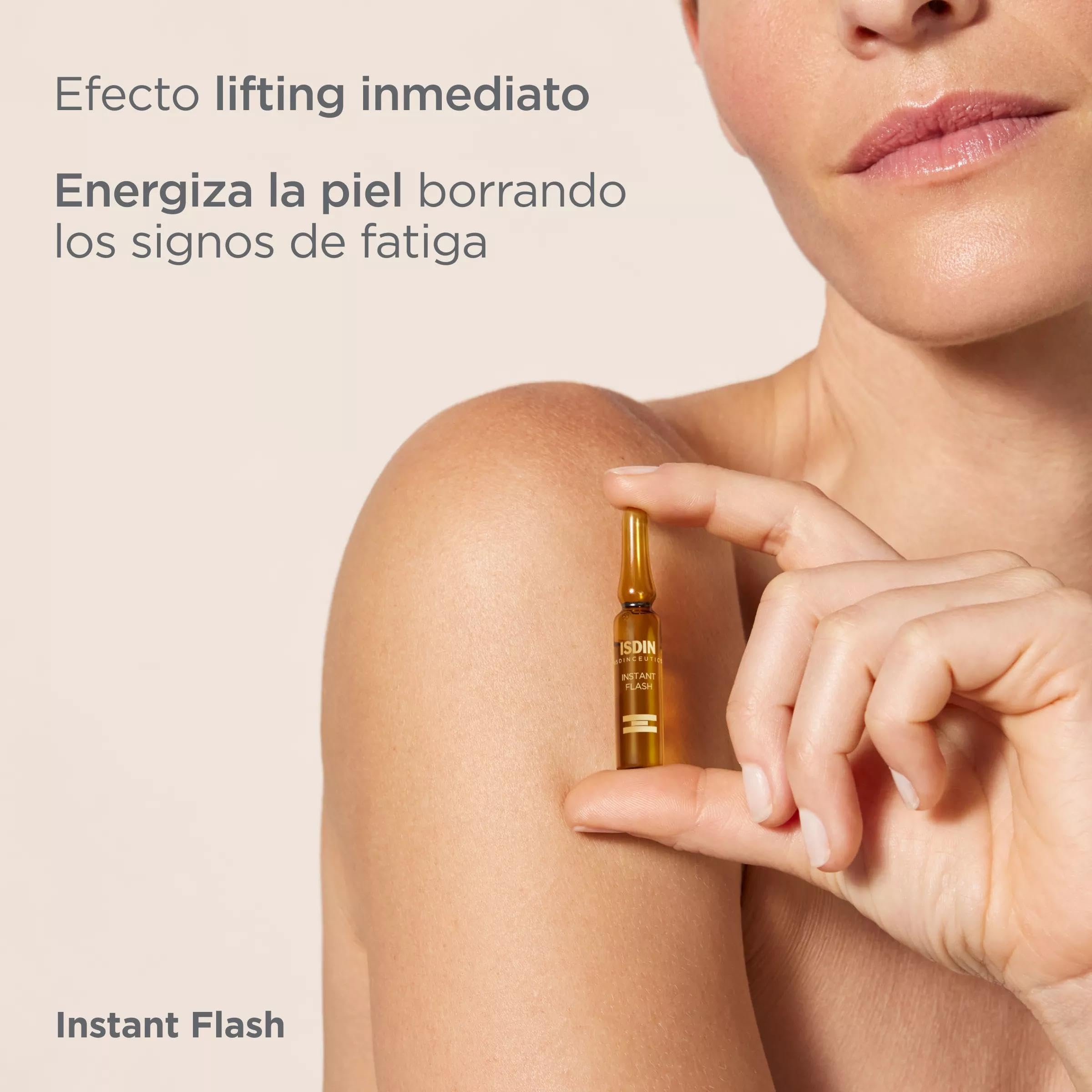 ISDIN Isdinceutics Instant Flash Serum application routine demonstrates quick daily use