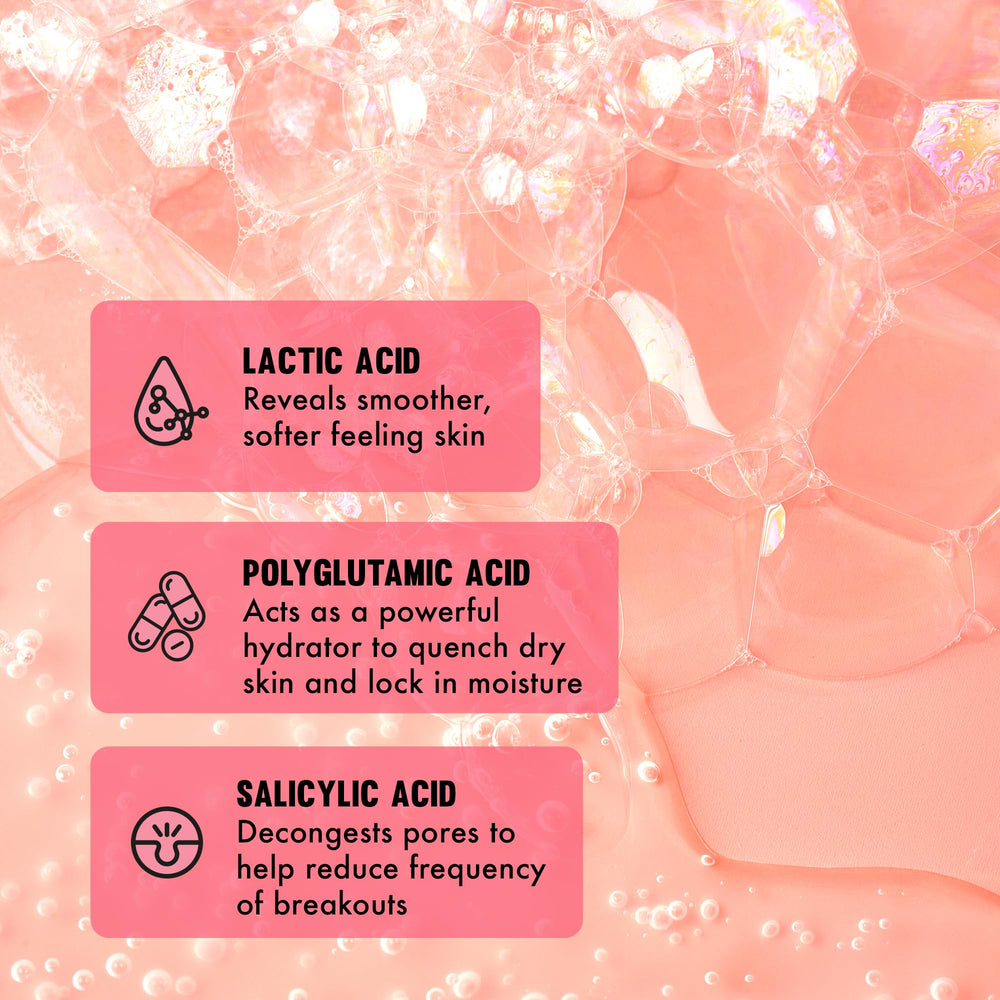 Isle of Paradise Confidently Clear in-shower application demonstrates easy daily use.