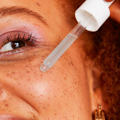 Isle of Paradise Hyglo self-tan serum drops close-up for even tint