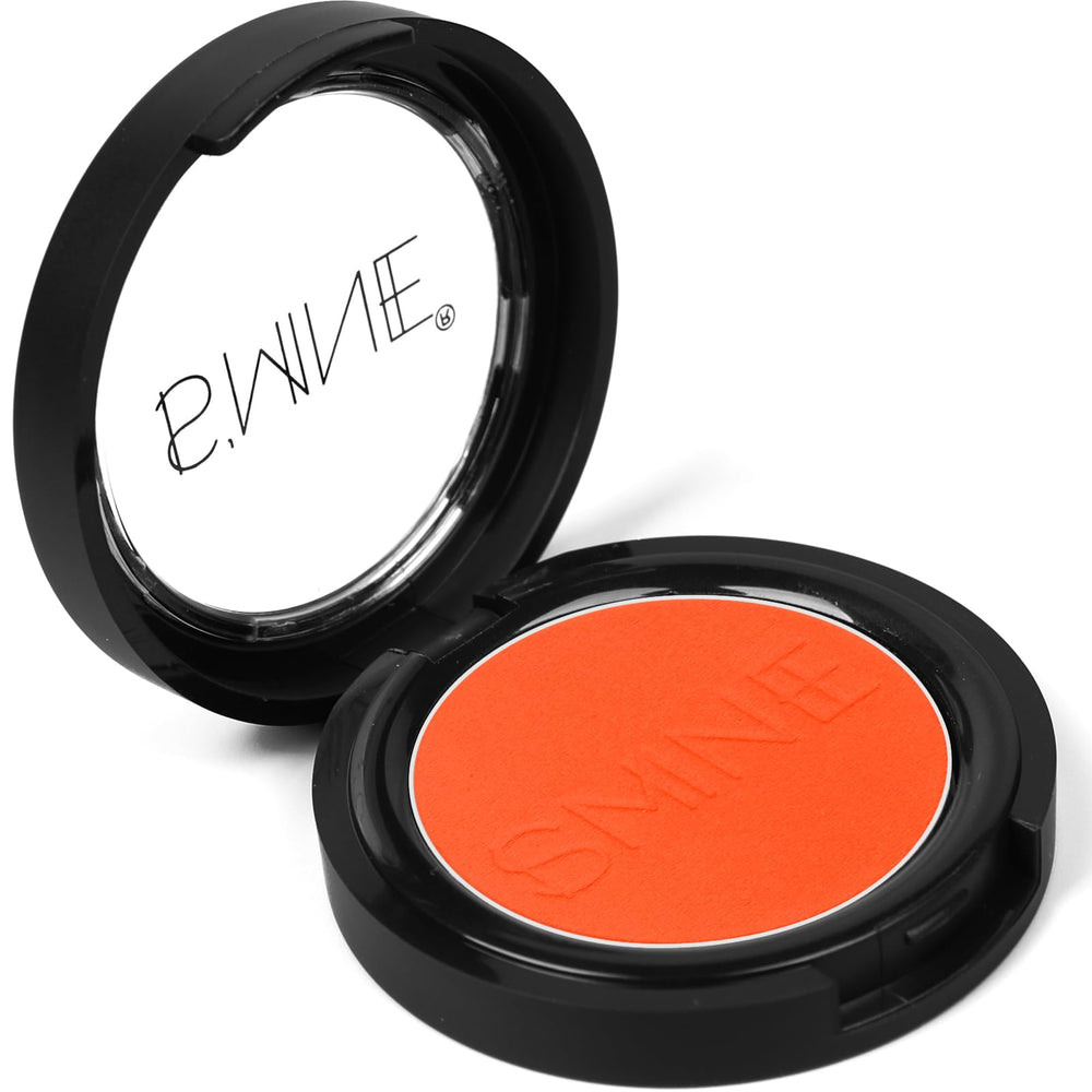 IS'MINE orange matte eyeshadow packaging is compact and travel-friendly.