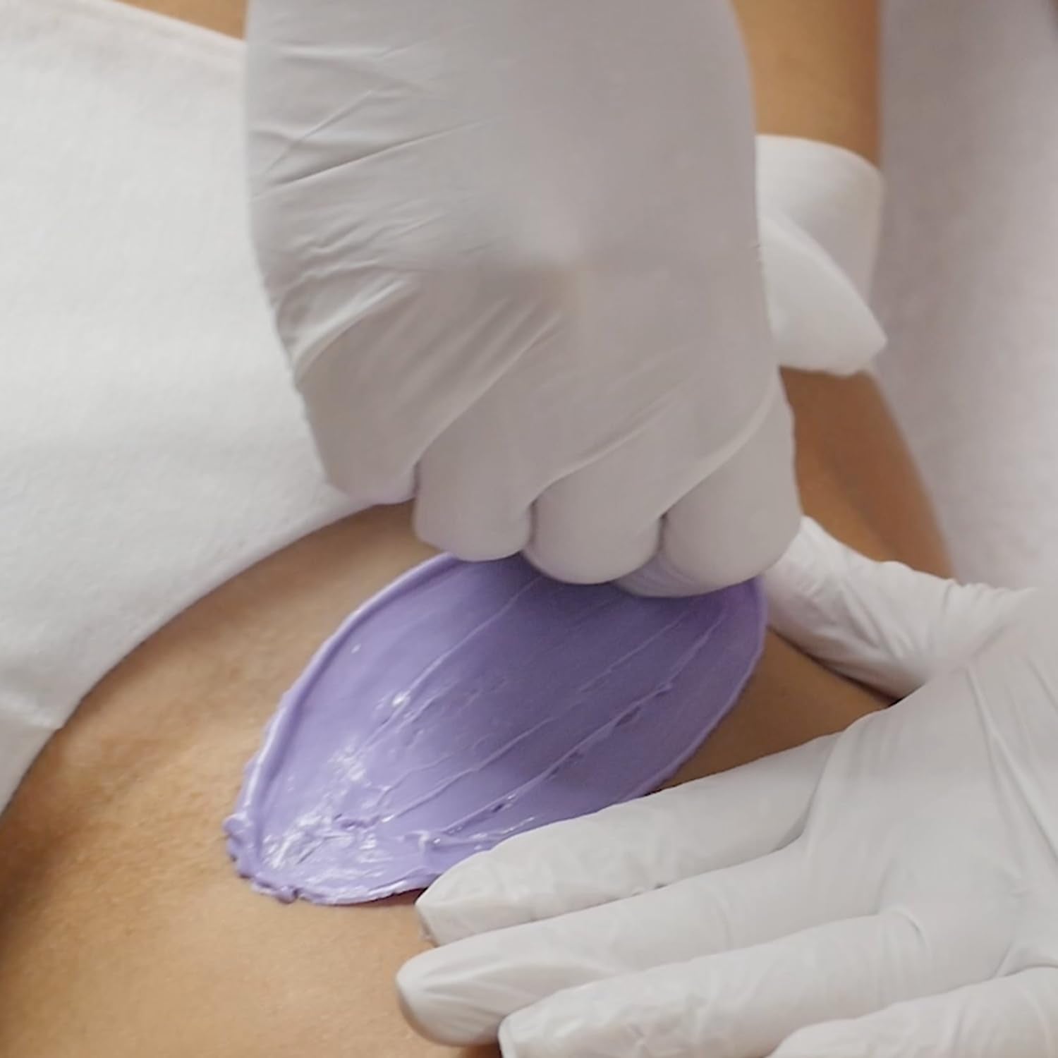Italwax Vanira smooth skin after waxing with hard wax finish