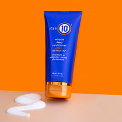 It's A 10 Miracle Deep Conditioner Plus Keratin cream texture for smoother, frizz-controlled hair