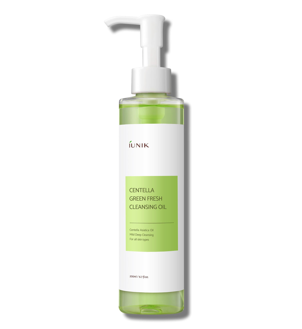 IUNIK Centella Asiatica Cleansing Oil bottle with pour for gentle makeup removal