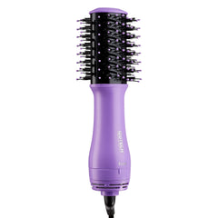 Izutech Toro portable dryer in use delivering quick blow-dry with volume.