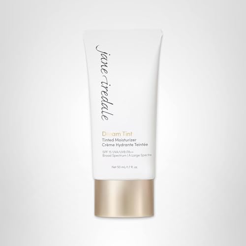 SPF 15 protection visible during outdoor makeup routine.