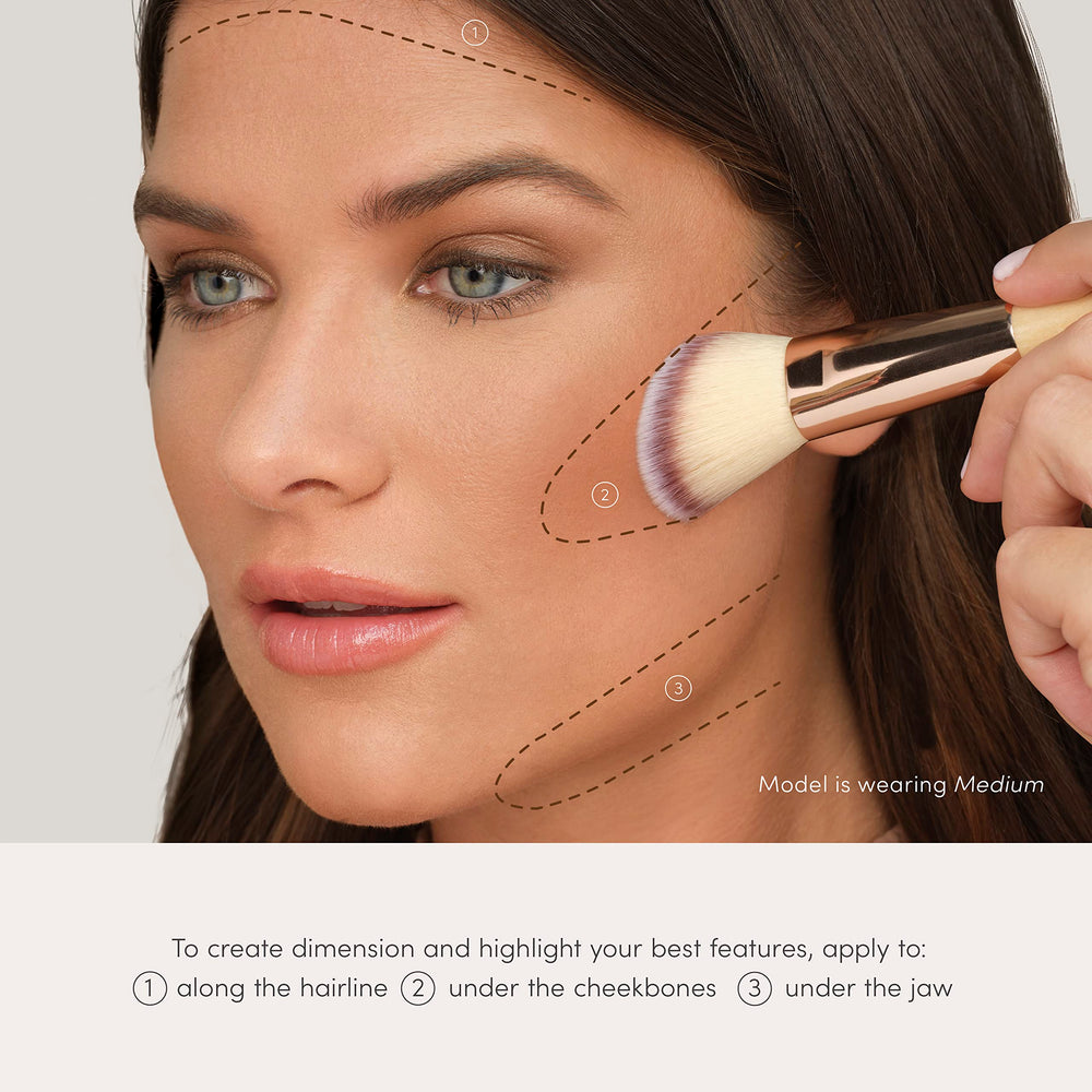 Jane Iredale PureBronze Matte Bronzer tone-1 natural swatch blends seamlessly.