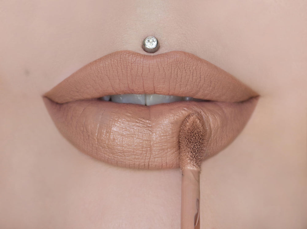 Jeffree Star Velour Lipstick in I’m Nude front view showing a smooth matte finish for everyday wear.