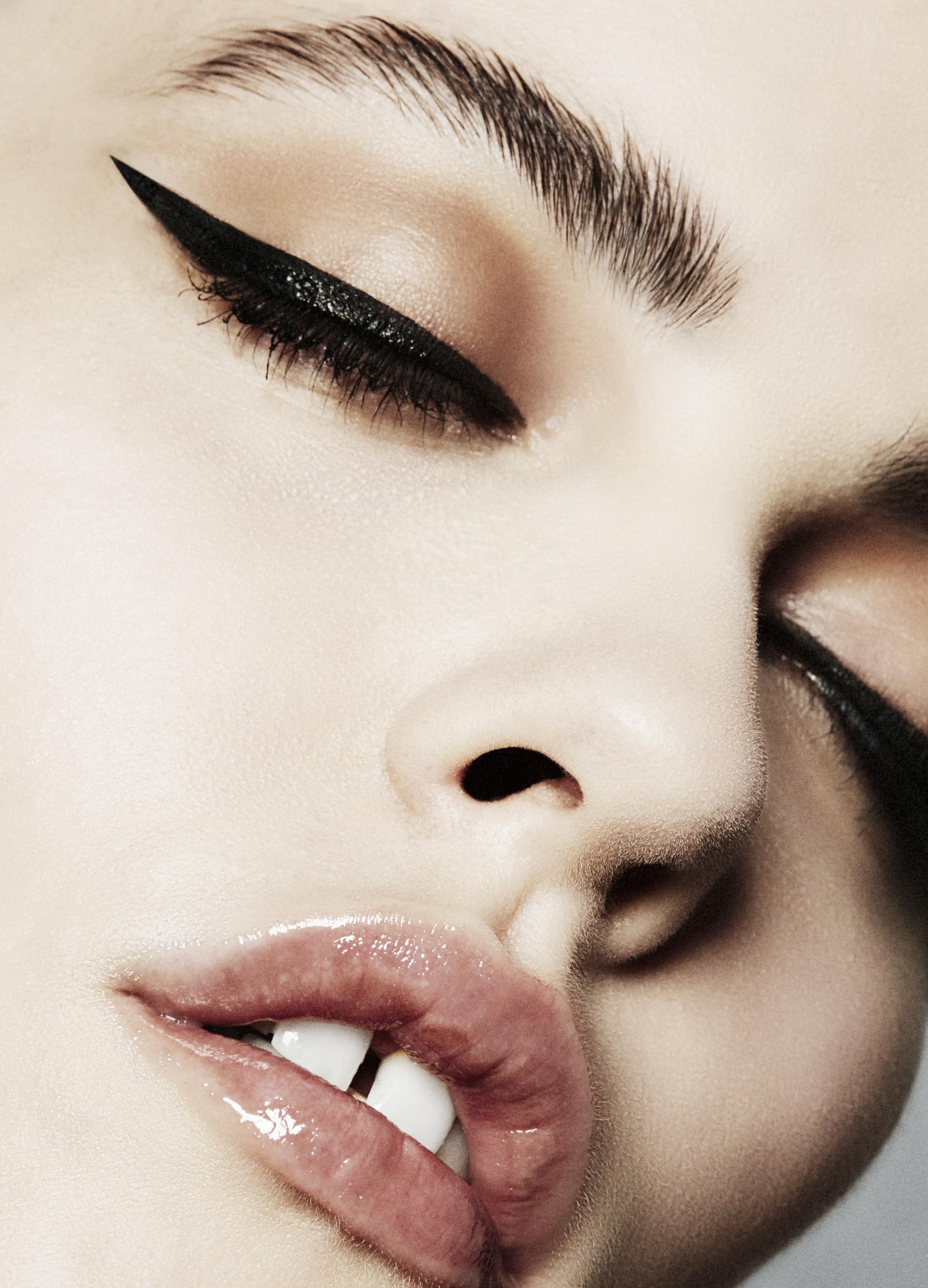 Premium packaging and bottle design of Jillian Dempsey FLYK Trick Mascara