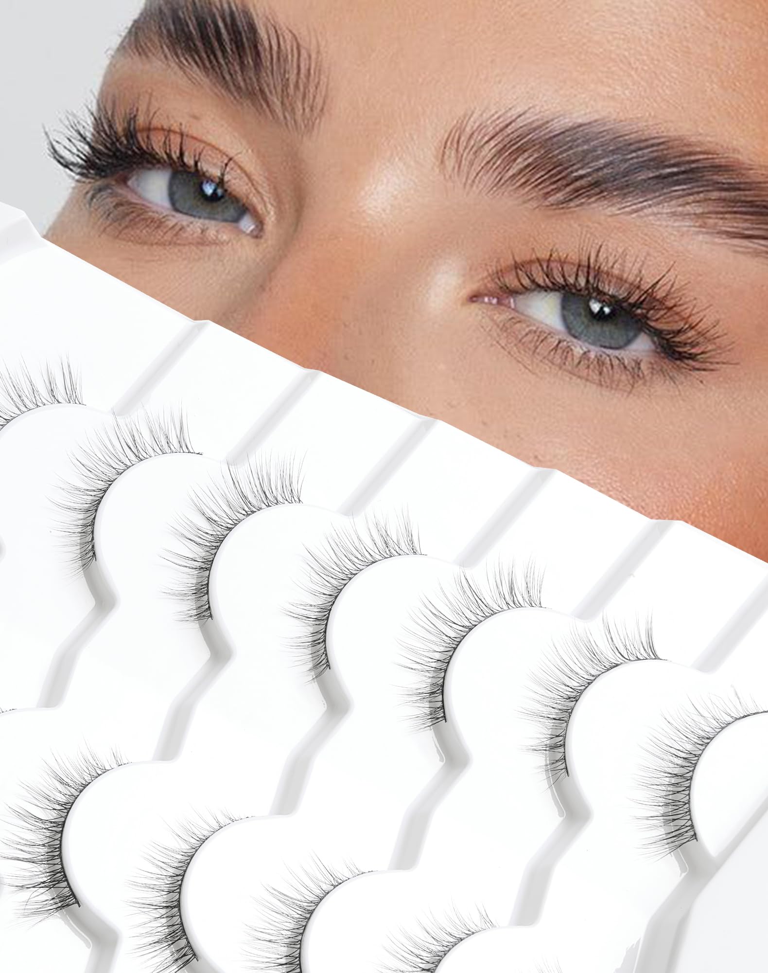 Jiocolor short lashes with natural look and wispy finish for everyday wear.