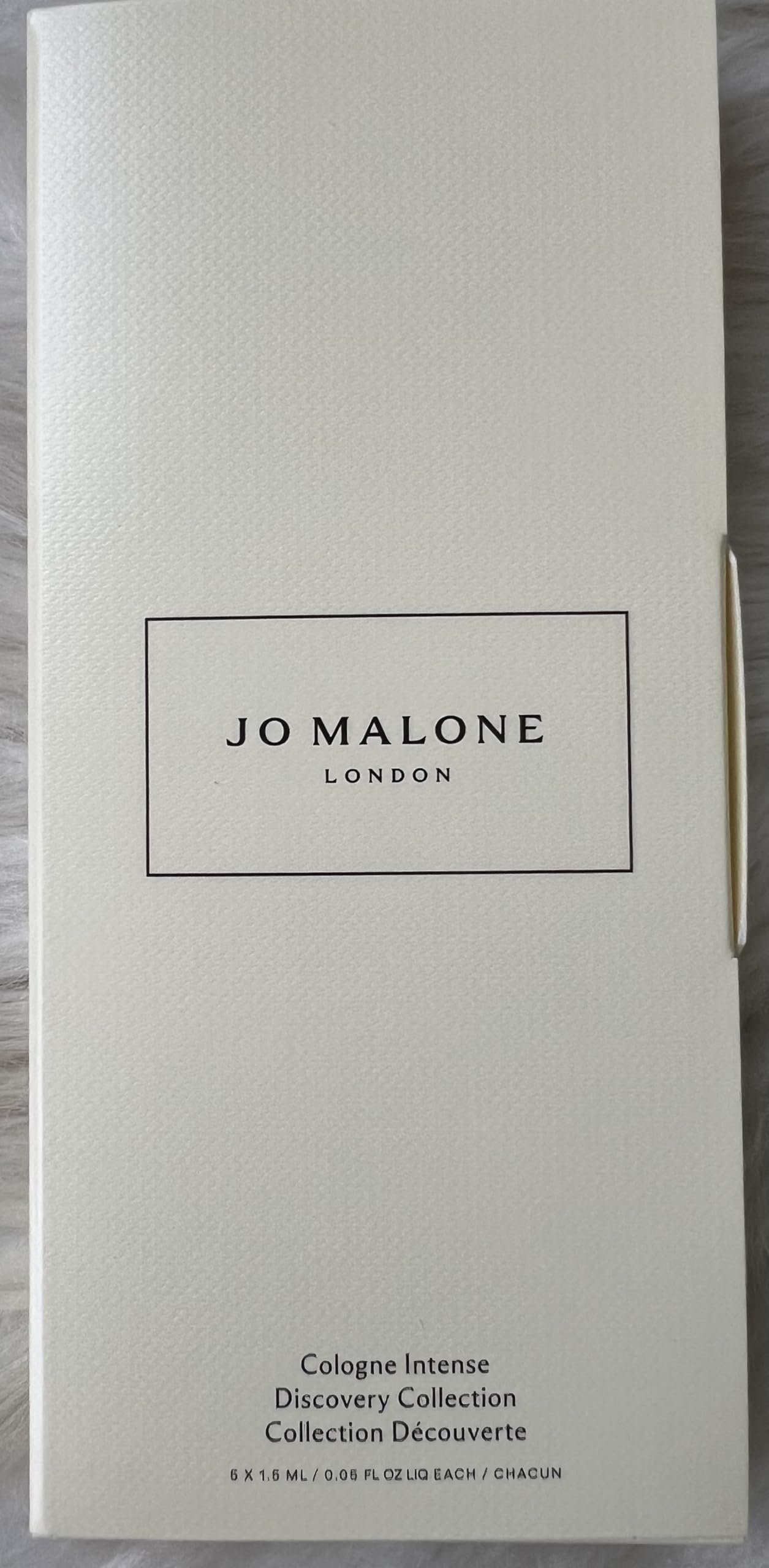 Jo Malone Myrrh & Tonka mini bottle ideal for warm, resinous evenings