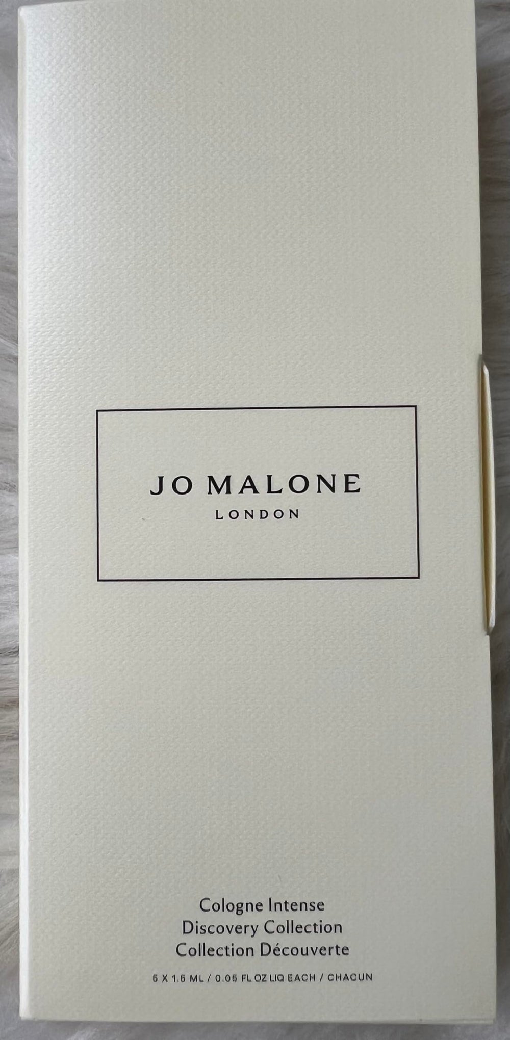 Jo Malone Myrrh & Tonka mini bottle ideal for warm, resinous evenings