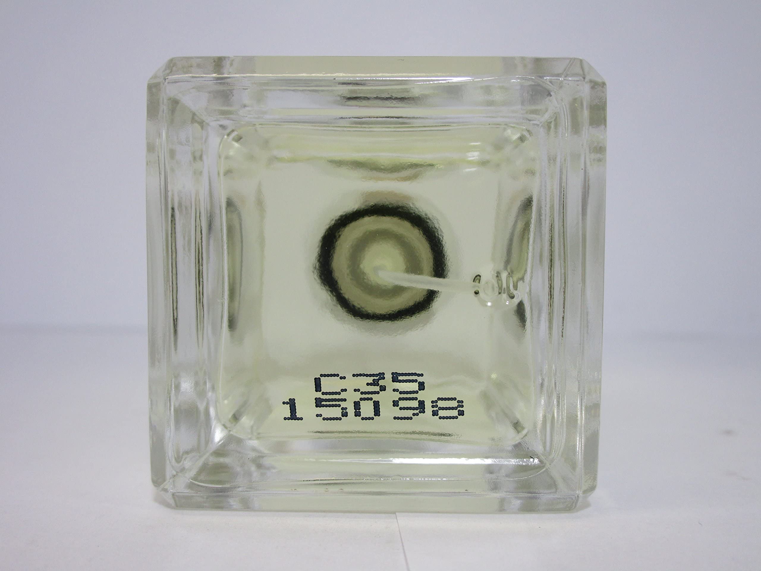 Jo Malone Mimosa & Cardamom box displays gift-ready presentation and brand storytelling