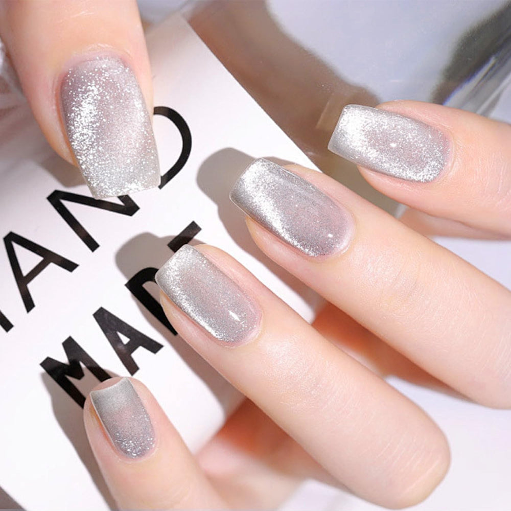 JODSONE eco-friendly, low-odor silver gel polish for a cleaner experience.