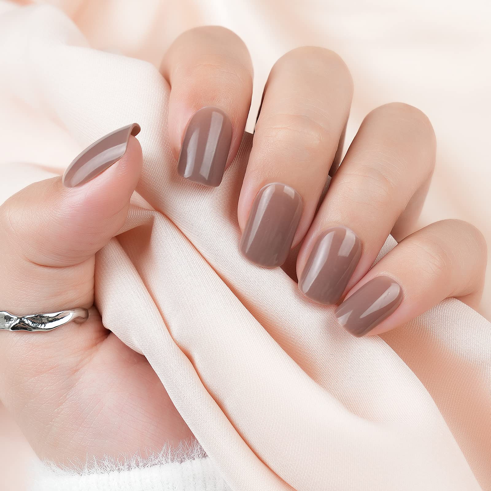 Jofay Fashion short press-on nails in brown square with a glossy finish for at-home salon vibes.