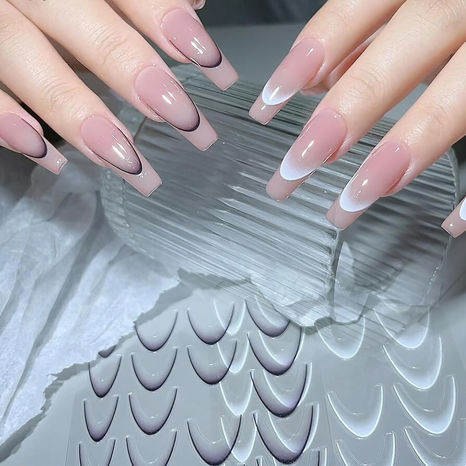 Jremg finished look with gloss enhances light reflection and elegance
