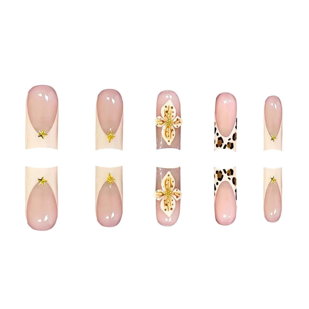 Jremg glossy acrylic nails with leopard print for statement style.