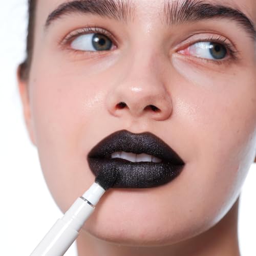 JUDYDOLL Cushion Matte Lip Cream transfer-proof formula in use