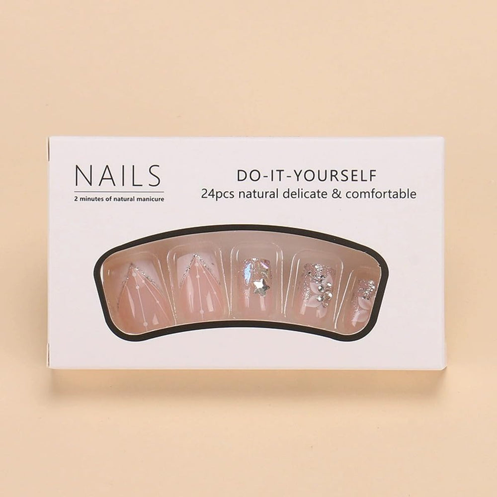 Juggssa medium square nails provide versatile, everyday wear