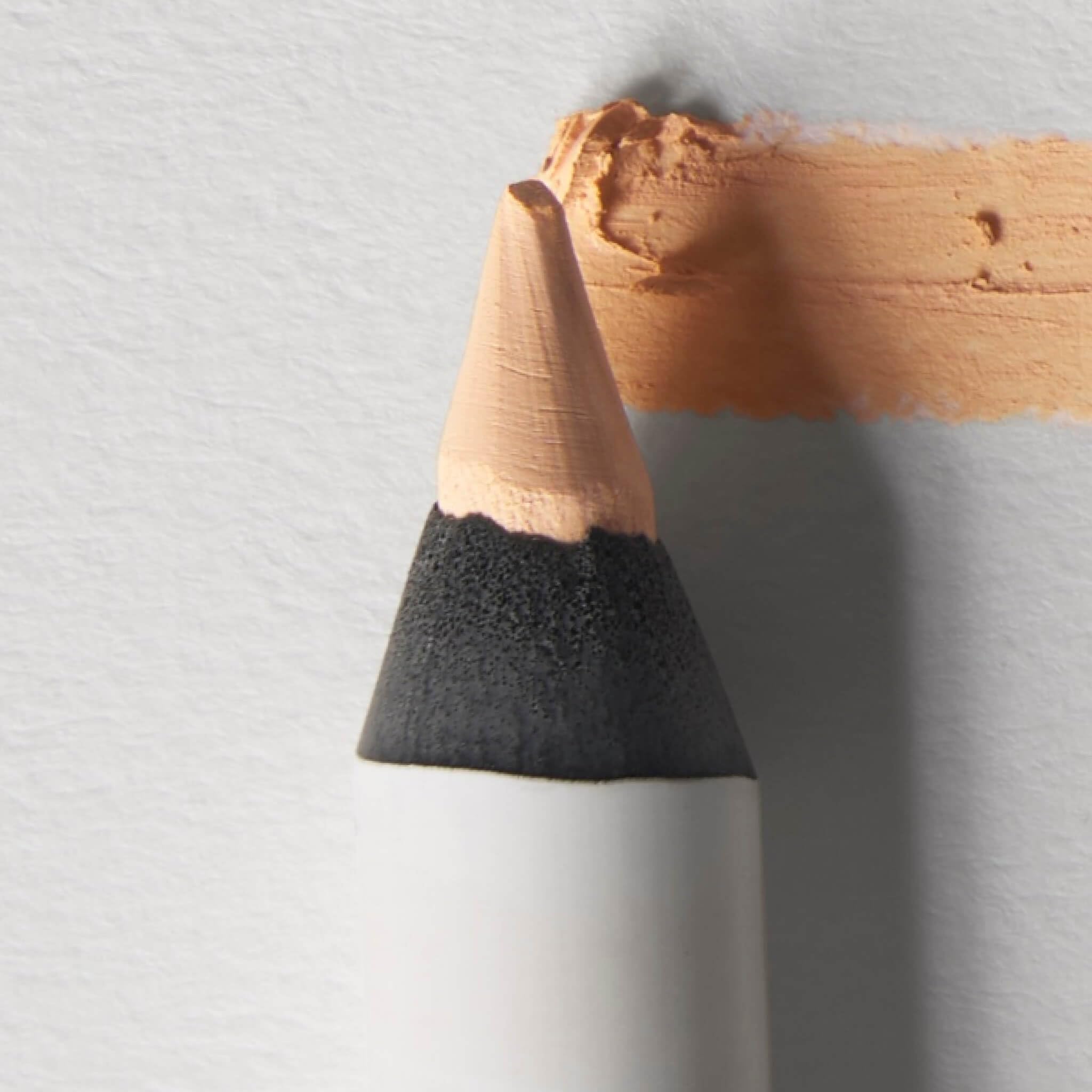 Julep When Pencil Met Gel glides on smoothly with minimal tug
