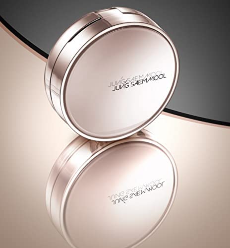 Jung Saem Mool Masterclass Radiant Cushion Vanila N2 packaging opens to reveal compact