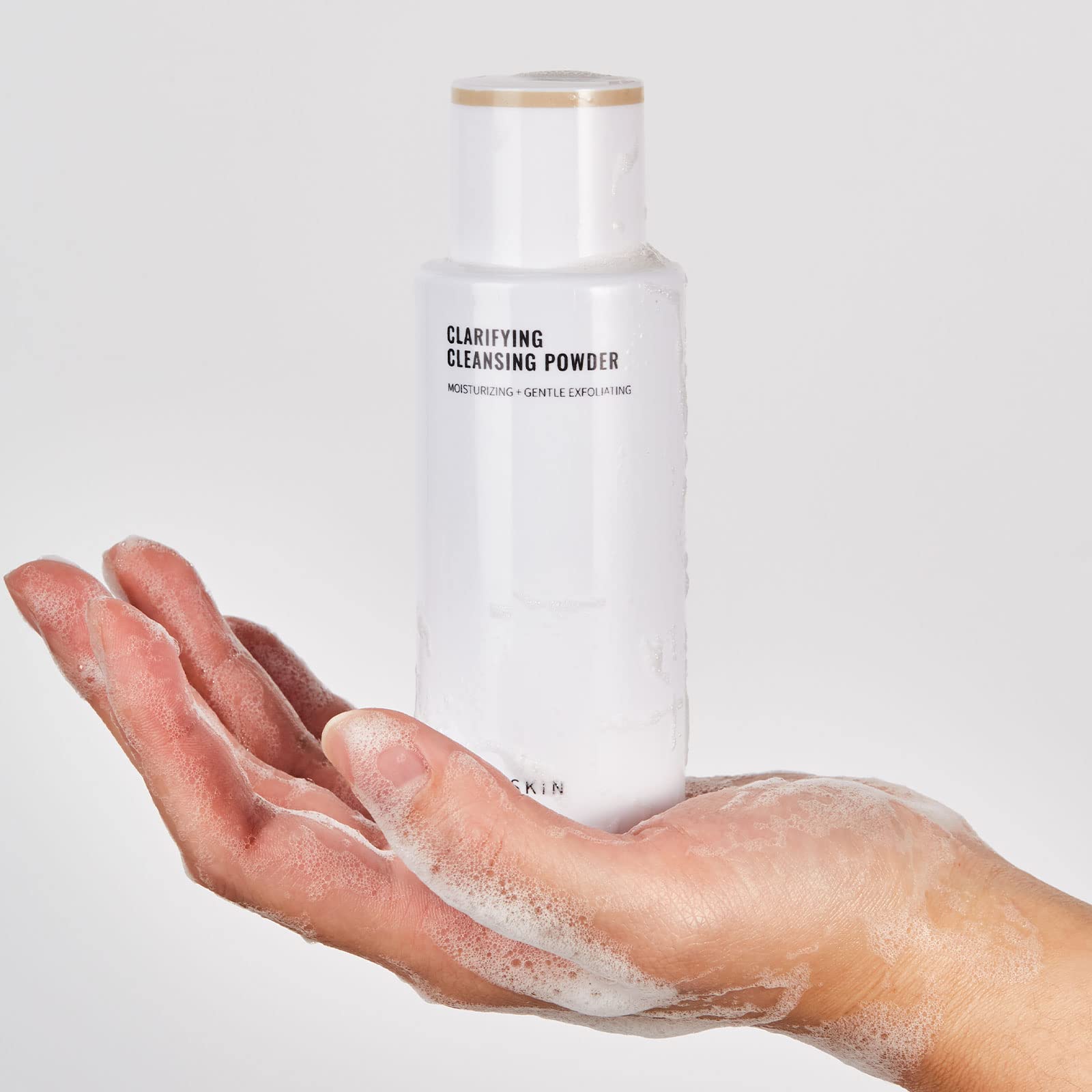 Juno & Co hyaluronic-acid-hydration supports a hydrated, refreshed rinse