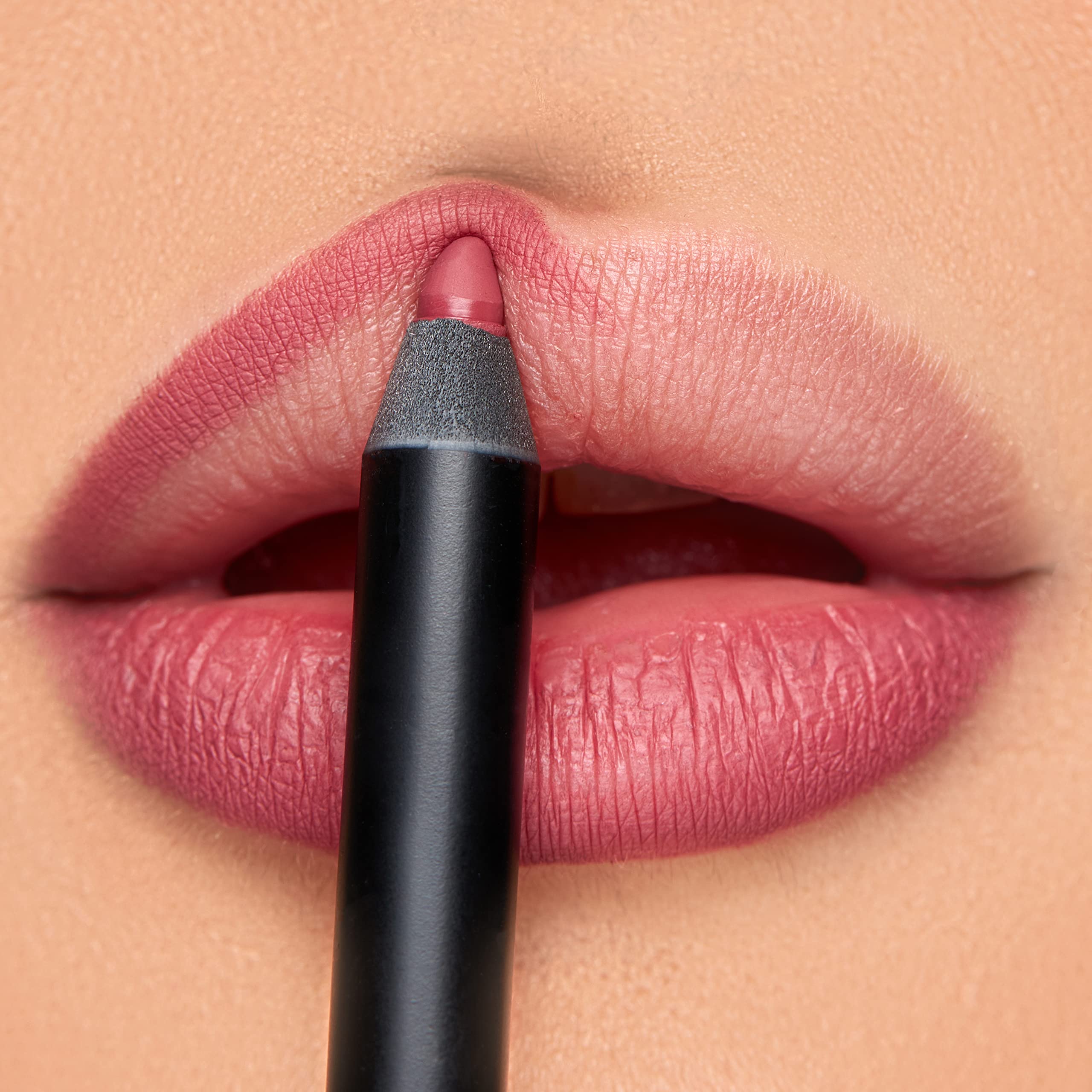 K7L Pink Lip Crayon packshot highlights vegan waterproof lip liner for all-day wear.