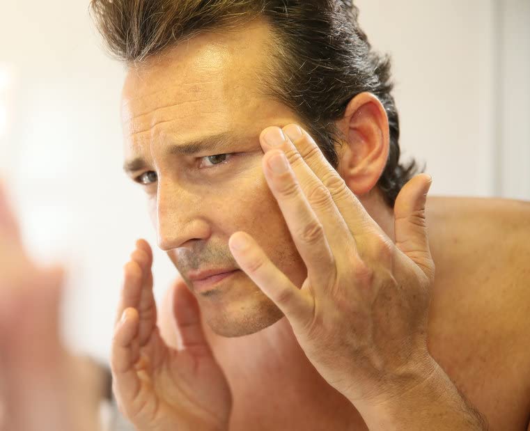 Kahai Oil absorbs quickly, leaving skin looking radiant and revived.