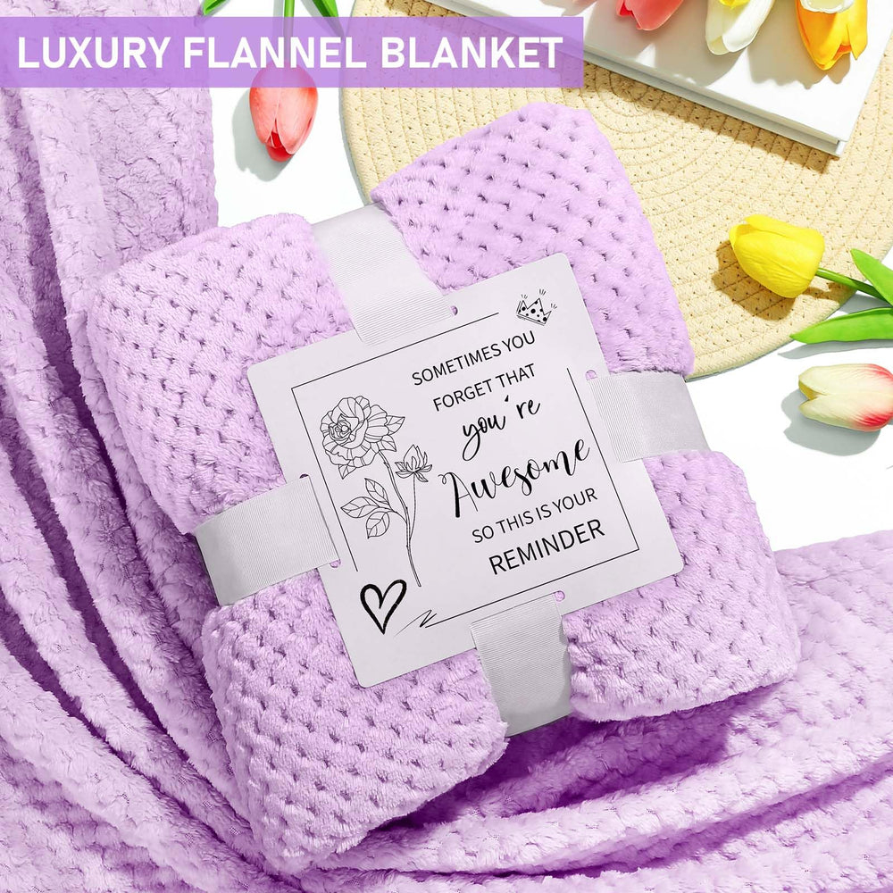 Kalokey honeysuckle bath bomb highlights pampering moments at home.