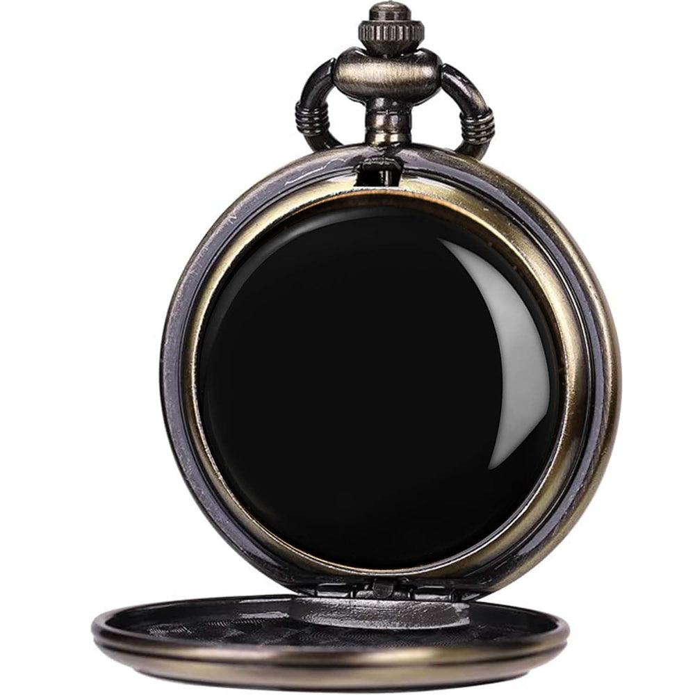 Kchss Cthulhu deer-bronze decor complements the obsidian mirror display.