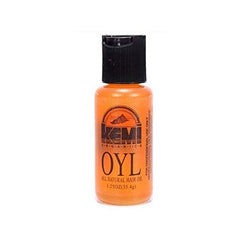 Kemi OYL Lite bottle pouring for daily hair care and styling