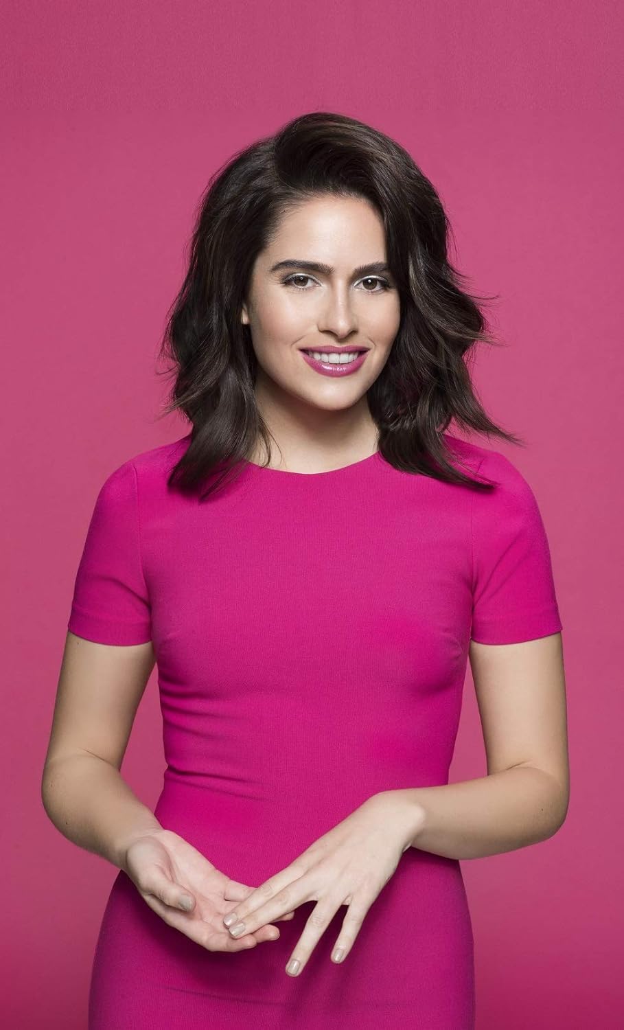 Kenra Platinum Whipped Taffy, fixation ferme et fini mate pour looks structurés.