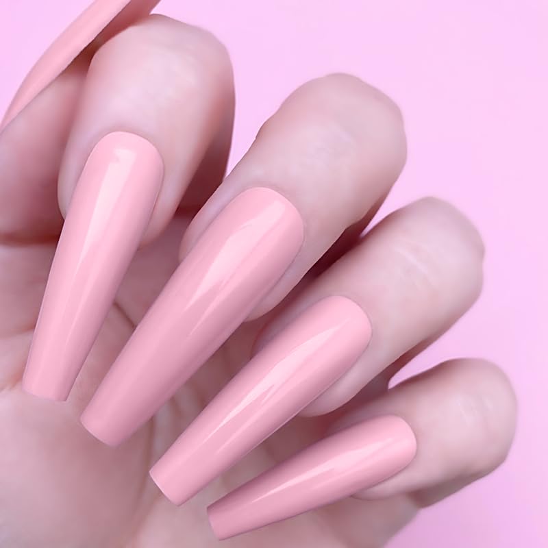 Kiara Sky All-In-One Acrylic Powder dip-application shows smooth, even coverage for durable wear.