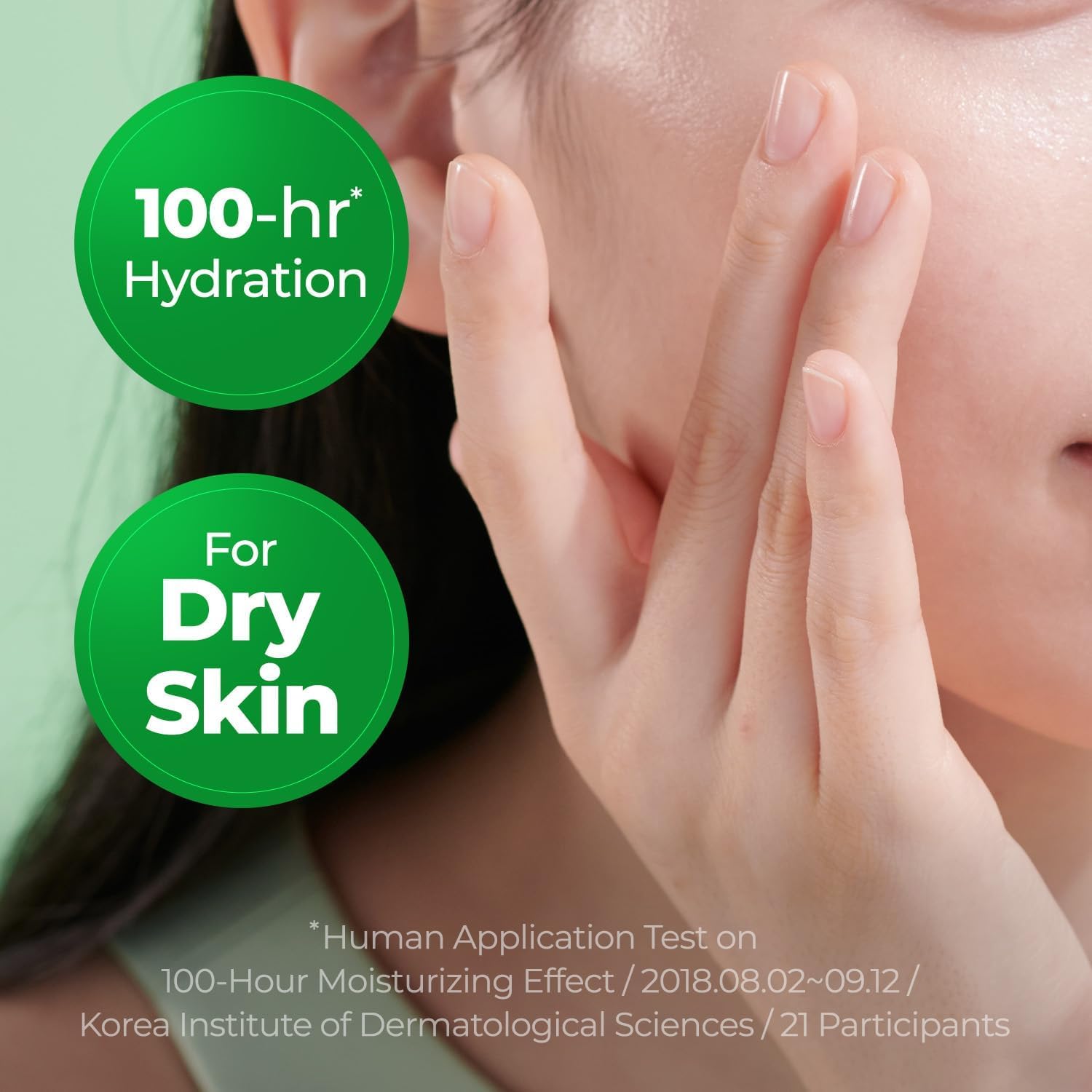 Kim Jeong Moon Aloe Cure Intensive 2X Cream applied to lips for hydration