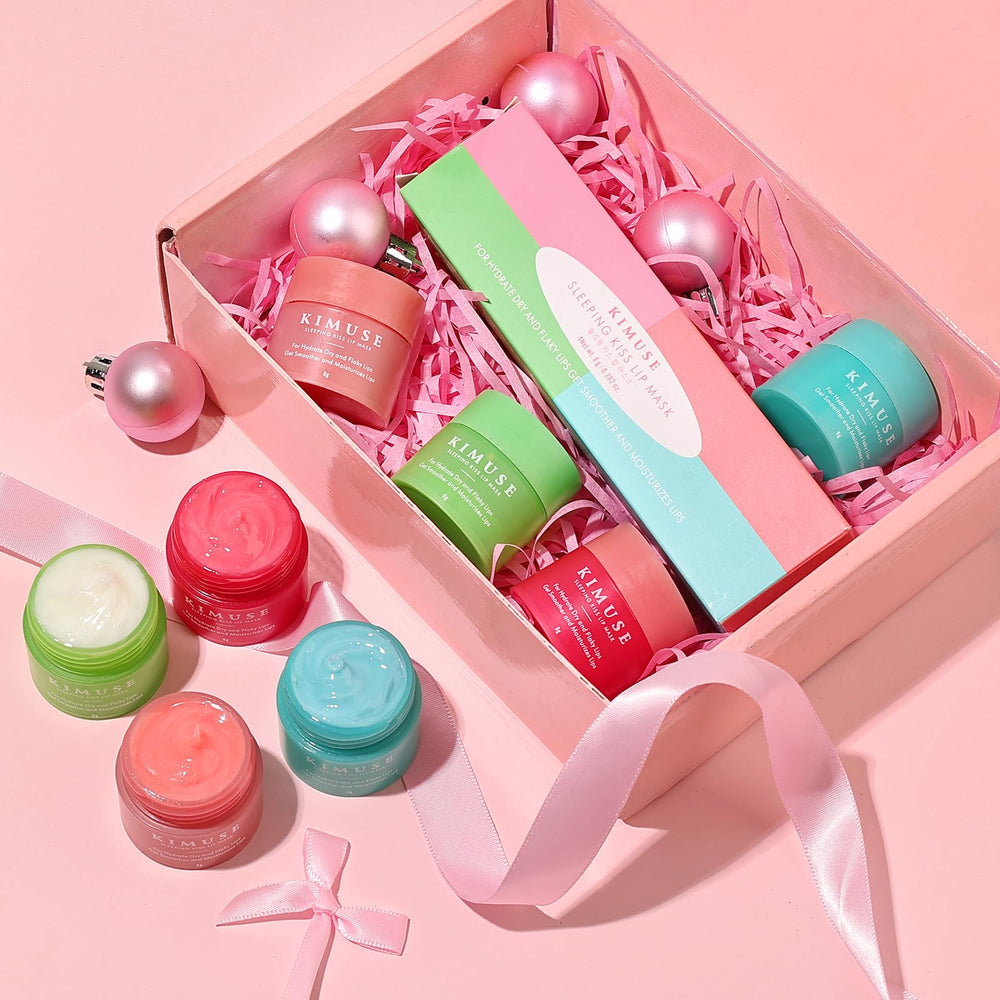 KIMUSE Lip Mask Set pairing well with lipstick for smoother makeup