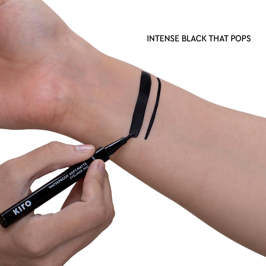 KIRO Soft-Matte Eyeliner carbon black 24hour-wear image demonstrating lasting finish.