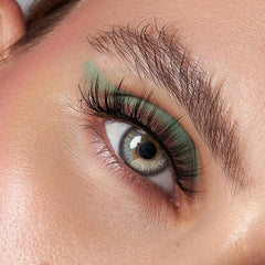 Kiromiro 3D cat eye wispy lashes for day to night transition
