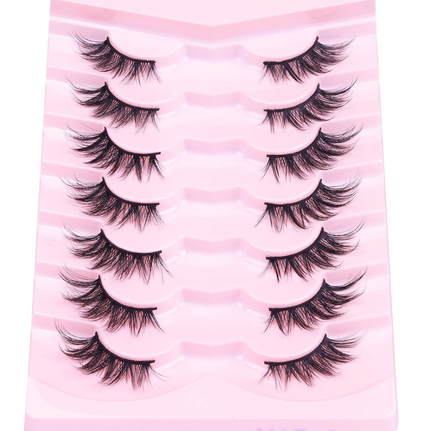 Kiromiro 3D Volume Cat Eye Lashes create bold definition