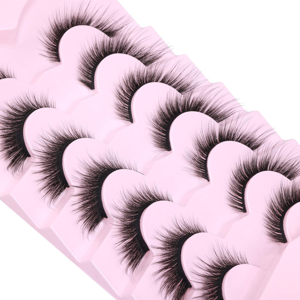 Kiromiro Beginner-friendly strip lashes for quick, glamorous looks