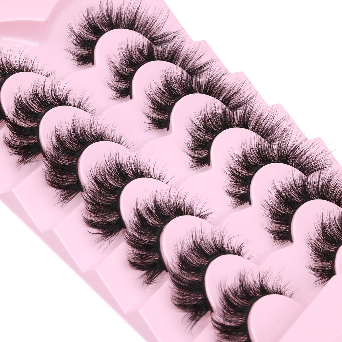 Kiromiro daily-use lashes can be trimmed to fit your eye shape.