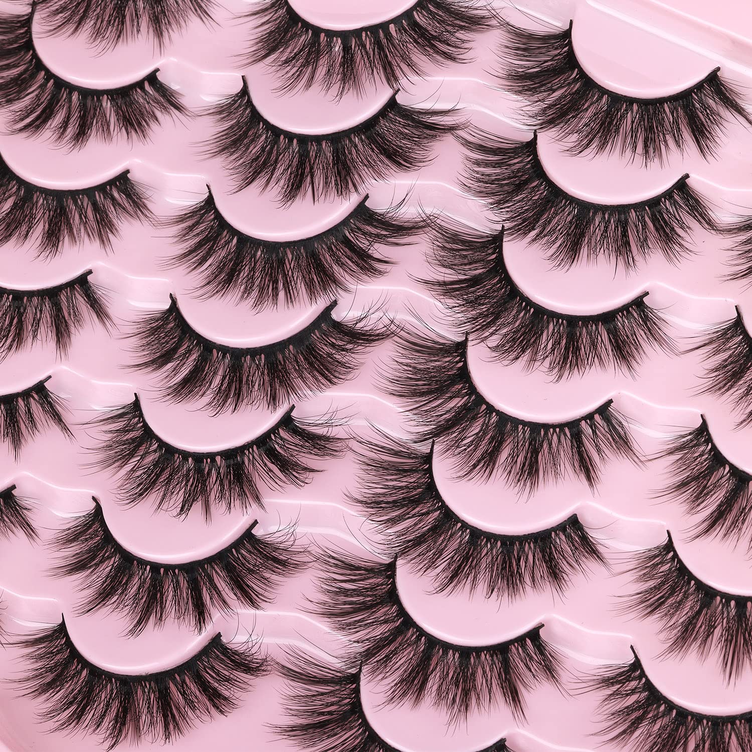 Kiromiro Eyelashes Cat Eye Design enhances eye shape with evening flair.