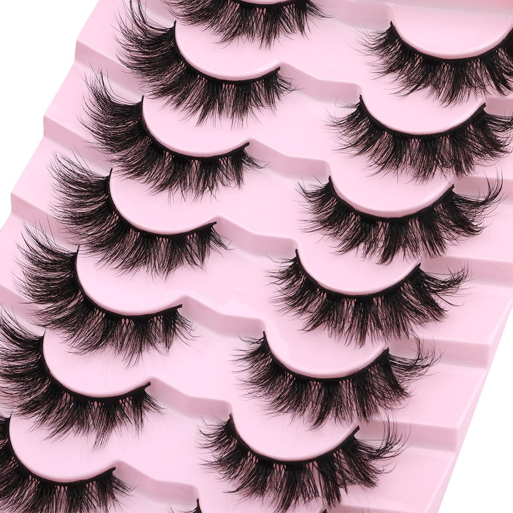 Kiromiro handmade 3D faux mink lashes provide durable volume and natural appeal.