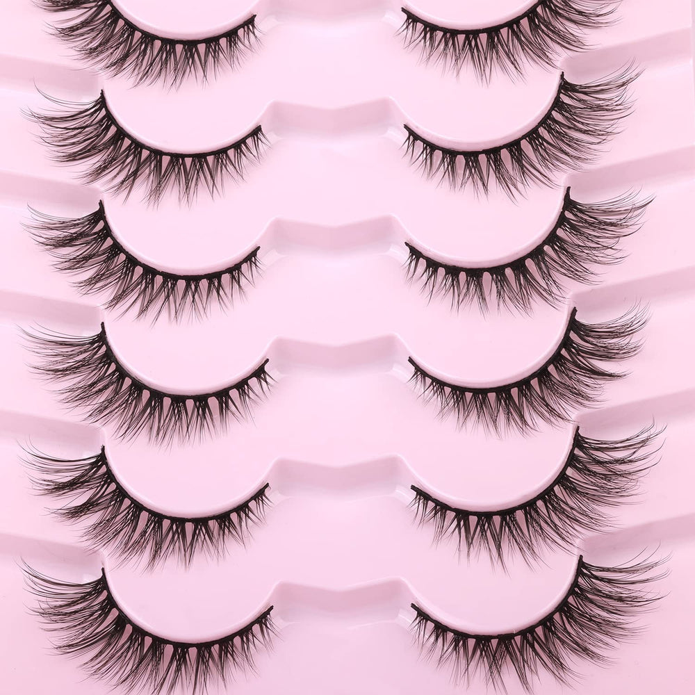 Kiromiro Lashes faux mink fiber delivers wispy, durable volume.