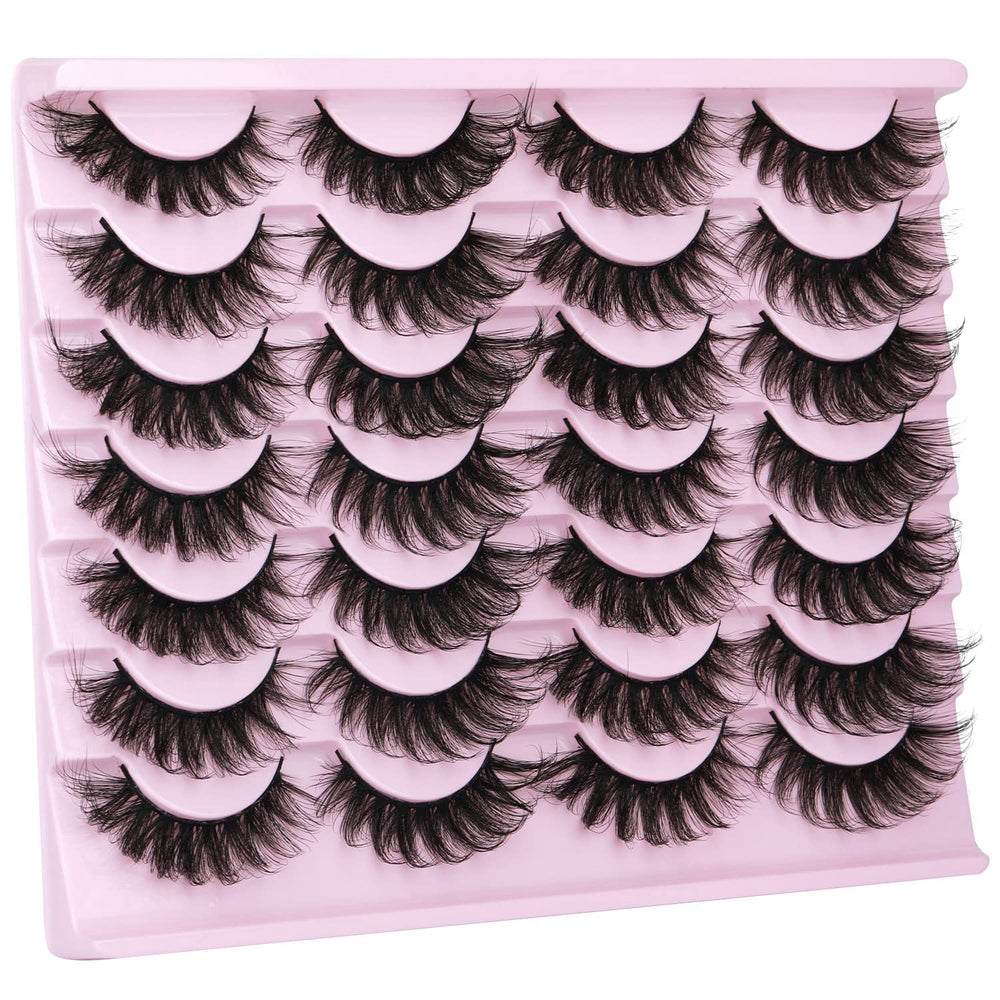 D-Curl 17mm wispy style enhances eye shape.