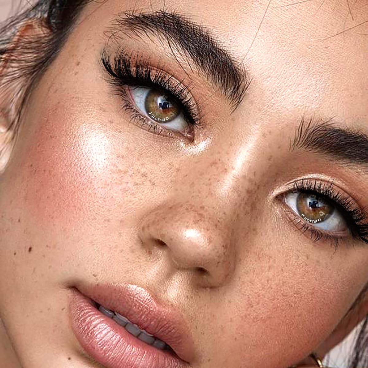 Kiromiro soft-band lashes offer comfortable wear and easy removal.