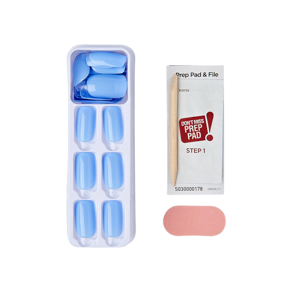 KISS imPRESS sky blue medium squoval nails for quick, stylish wear.