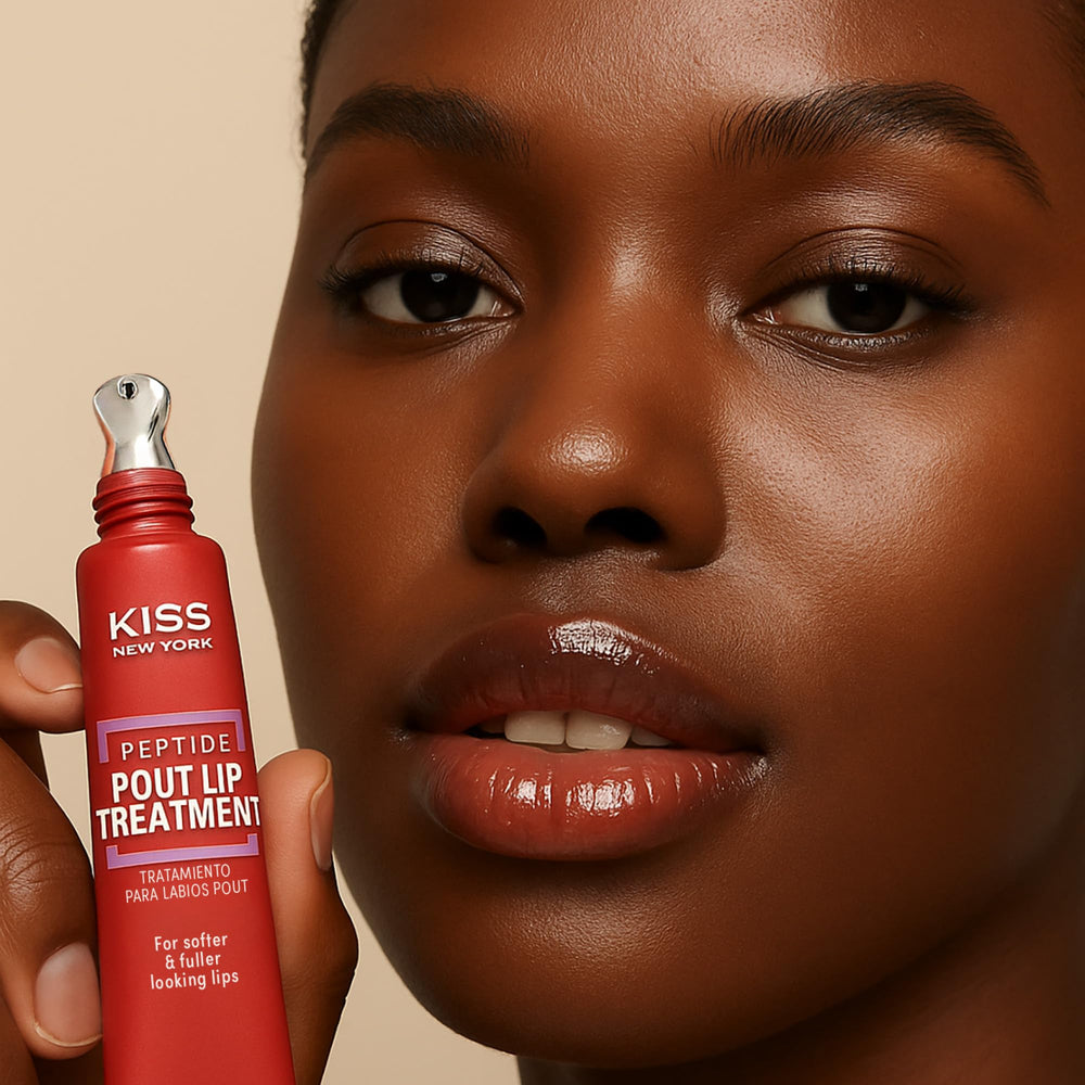 KISS NEW YORK Peptide Lip Treatment unscented mint close-up with clear shine