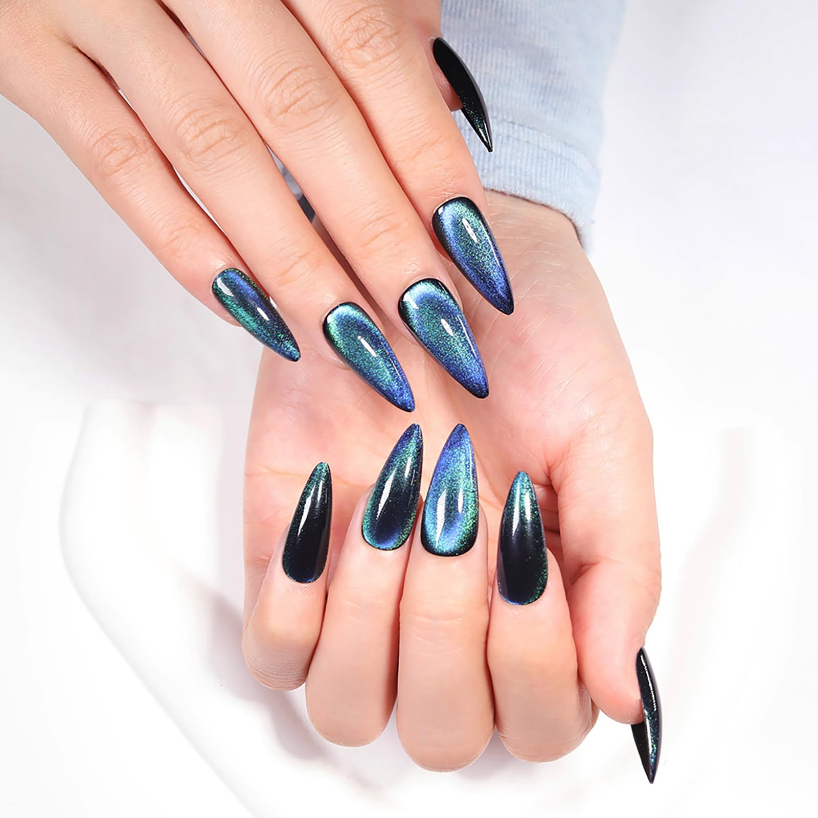 KKUUOO 24-piece press-on nails kit with 12 sizes.