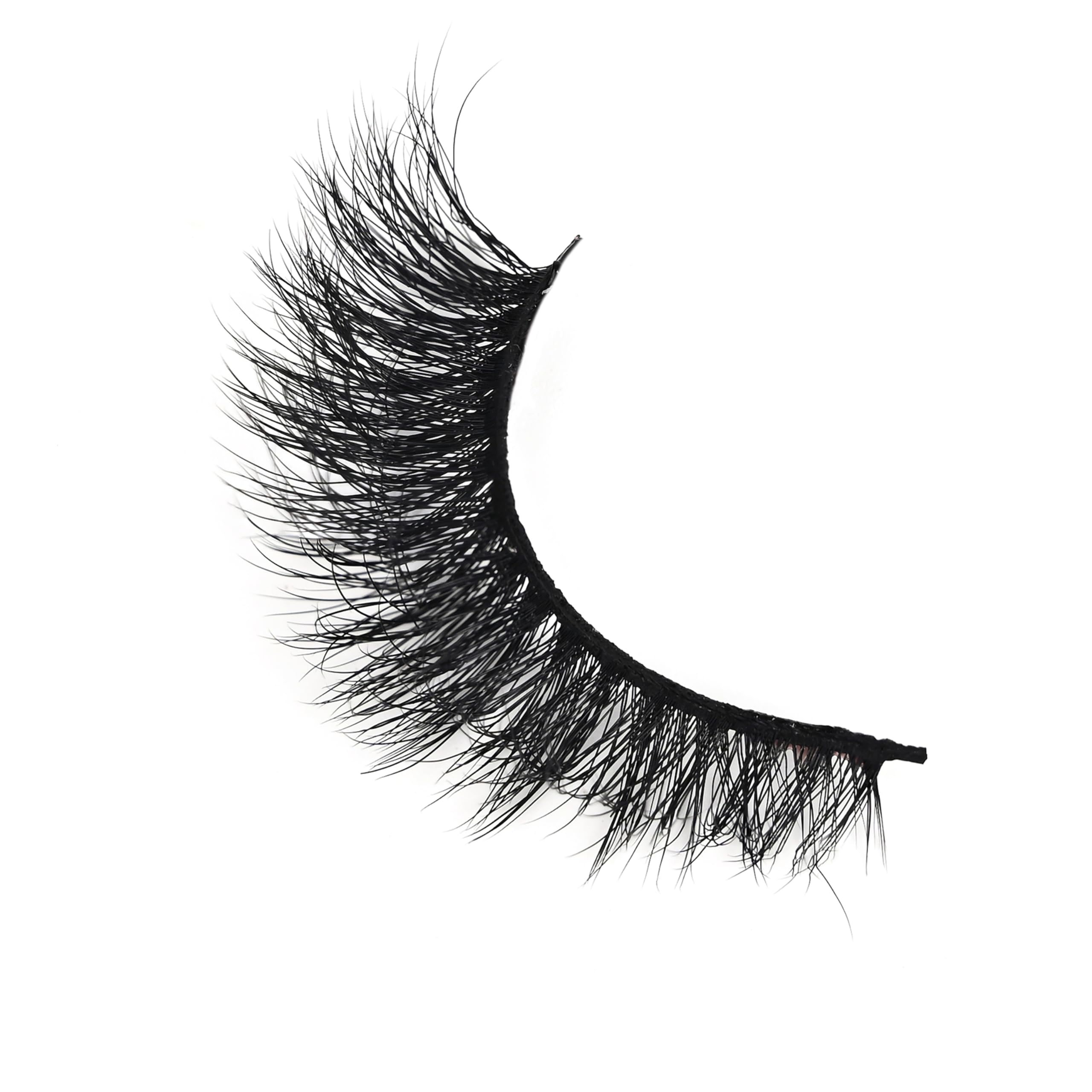 Kmilro wispy lashes with transparent band for comfortable all-day wear