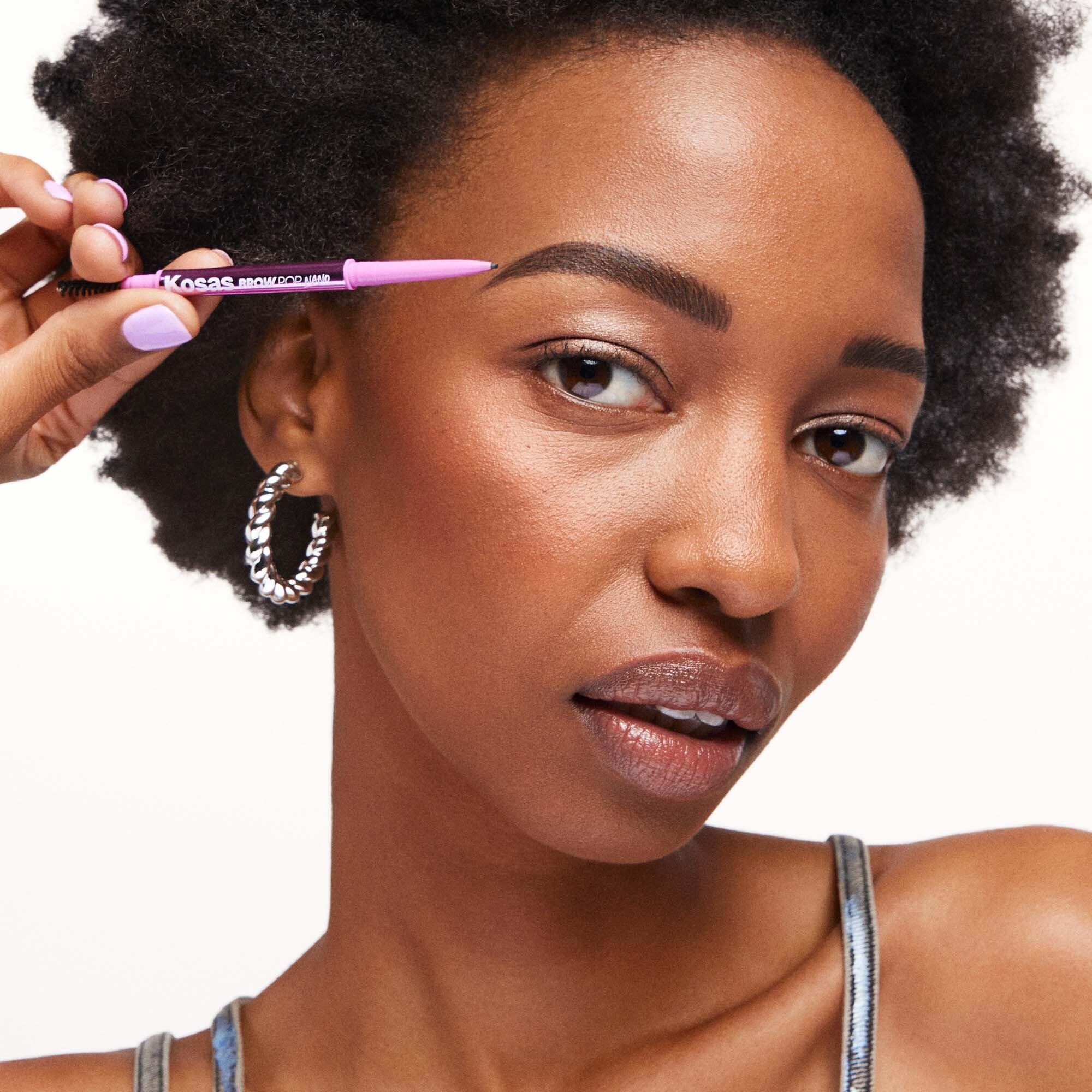 Kosas Brow Pop Nano included spoolie for grooming before use