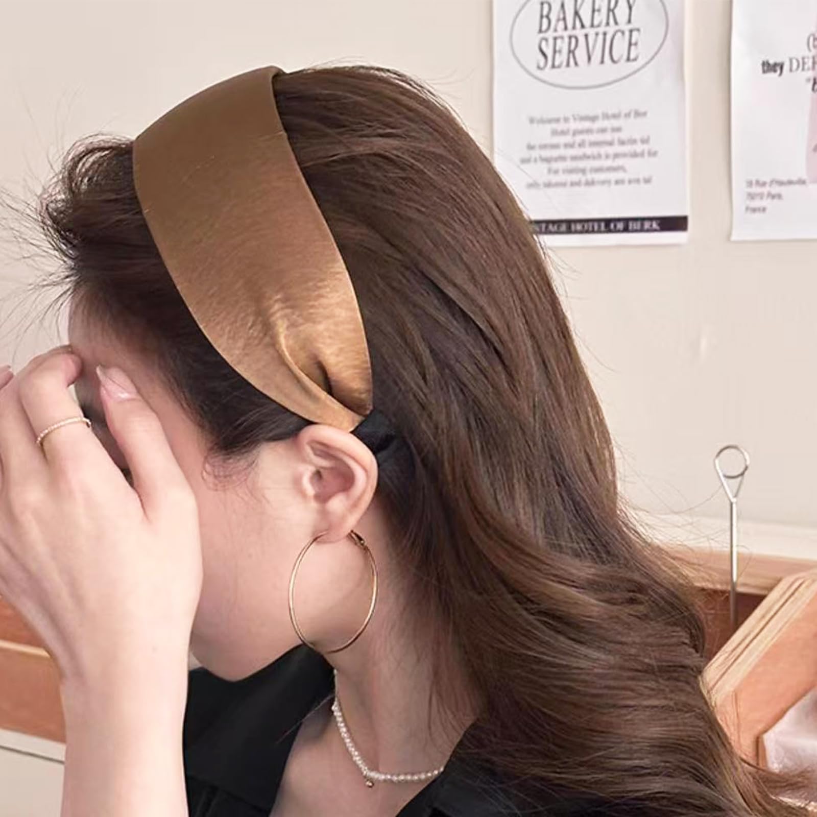 KOVOLITU Hawaiian plumeria pattern headband adds casual elegance